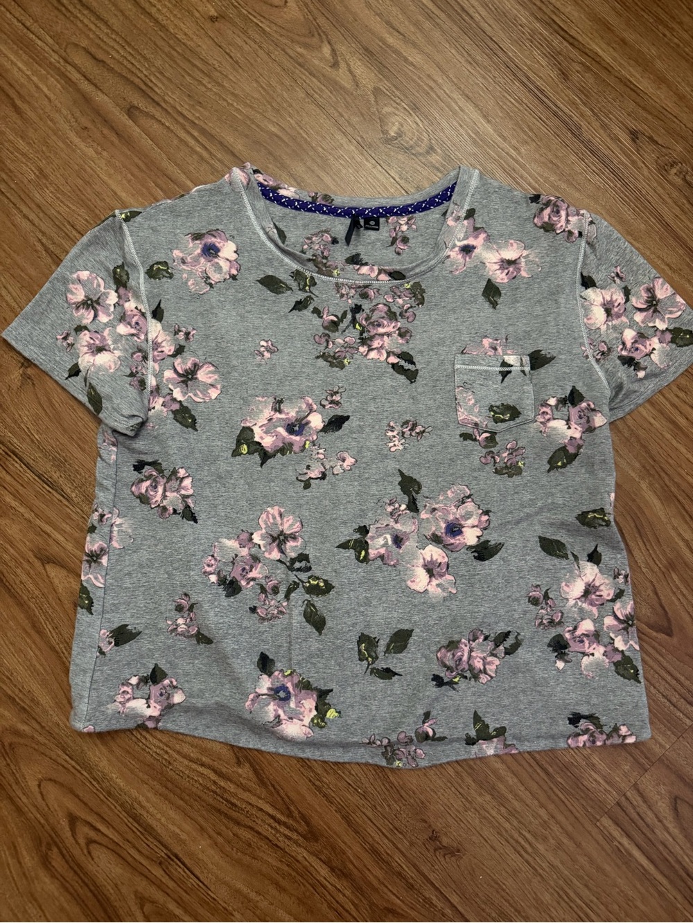Kensie Gray Floral Short Sleeve Tee with Pink Flowers